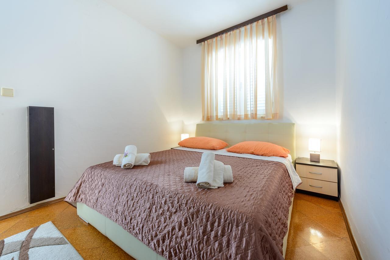 Apartments Ella ดูบรอฟนิก ภายนอก รูปภาพ