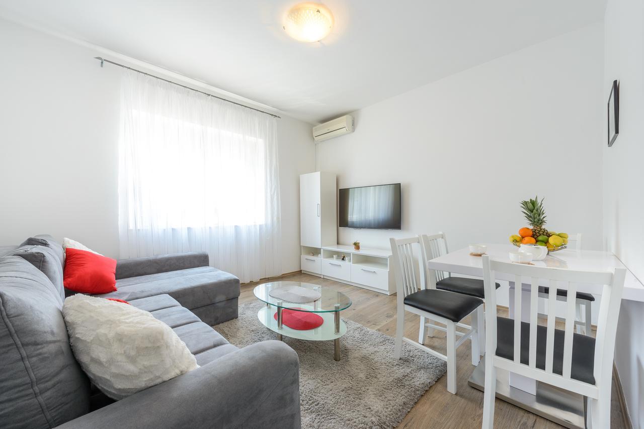 Apartments Ella ดูบรอฟนิก ภายนอก รูปภาพ